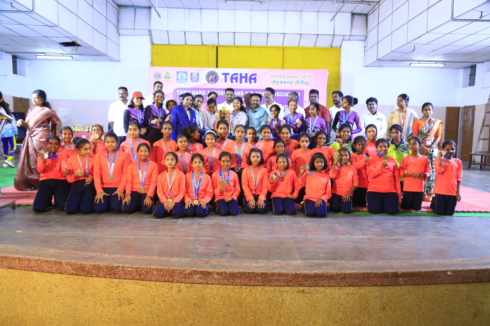 advanced aerobics routine Erode, competitive aerobics athletes, group fitness performance